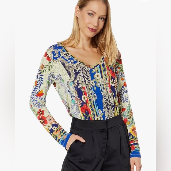 Johnny Was Tops - Johnny Was Wildflower Floral Favorite Long Sleeve V-Neck Tee T-Shirt XS